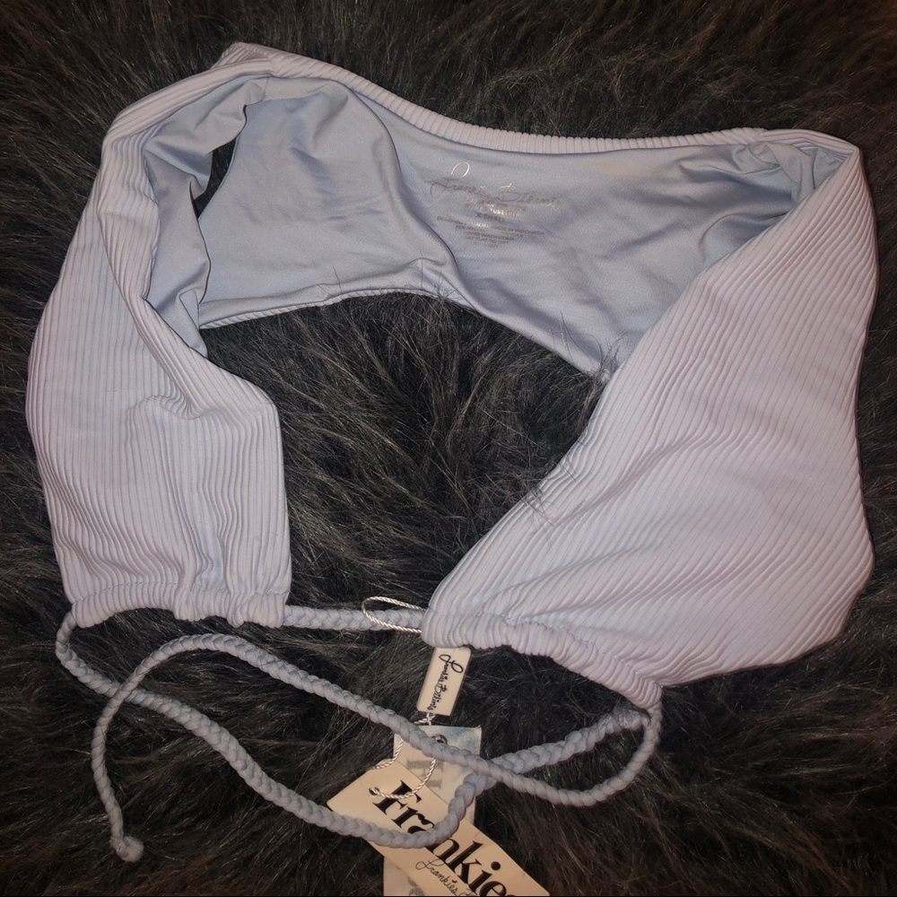 brand new baby blue frankies shea ribbed top💙